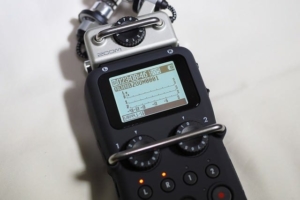 zoom h5 digital recorder for podcasting